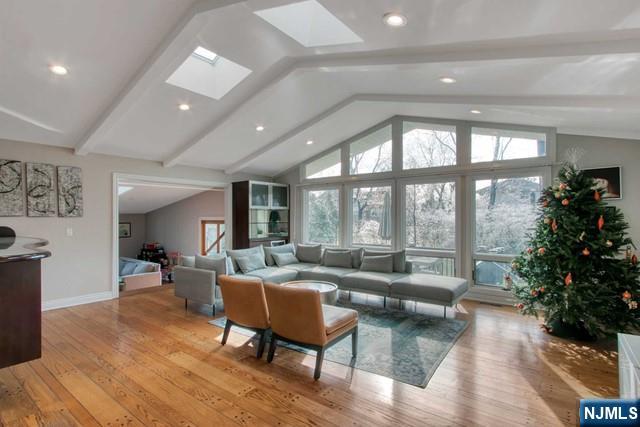 Rental Property at 50 Leonard Ave, Tenafly, New Jersey - Bedrooms: 4 
Bathrooms: 3 
Rooms: 9  - $8,000 MO.