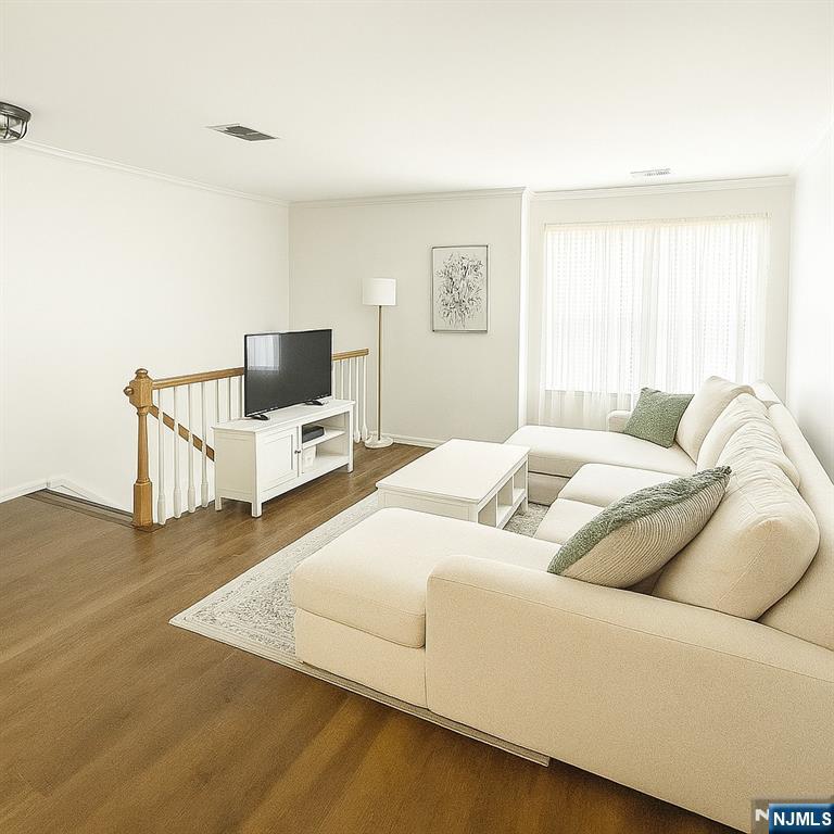 1052 Chedworth Circle