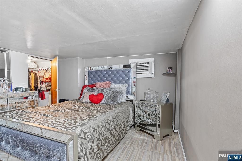 1010 Paterson Plk