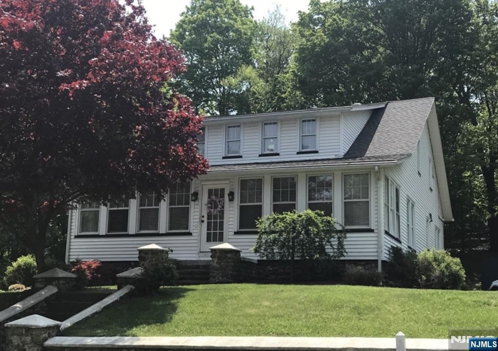 43 Kiel Ave, Kinnelon Borough, New Jersey - 2 Bedrooms  
1 Bathrooms  
5 Rooms - 