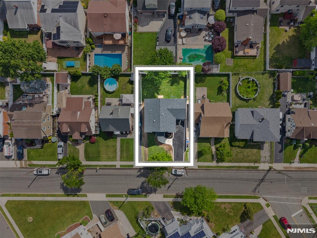 51 Becker Avenue