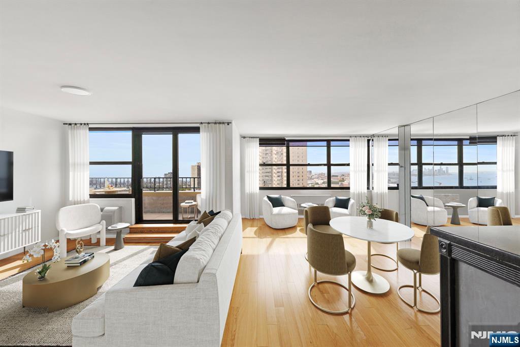 7002 Boulevard East 32F