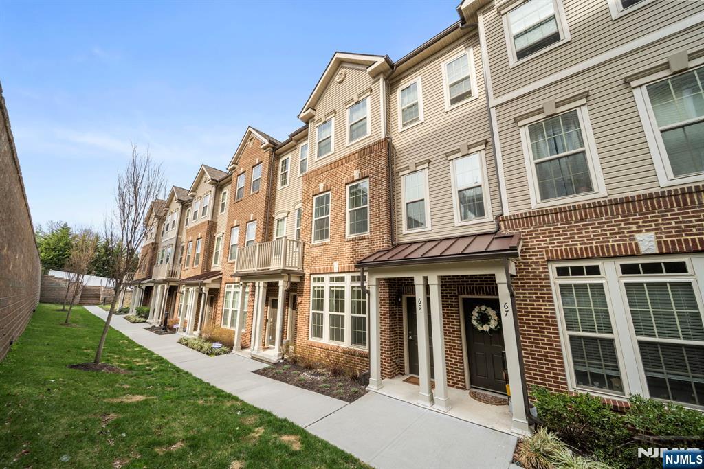 69 Arnold Drive 5810