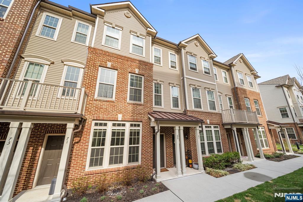 69 Arnold Drive 5810