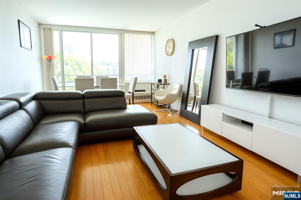 917 Hudson Park