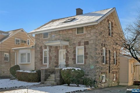 696 Day Avenue Ridgefield NJ 07657