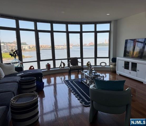 8100 River Road 615
