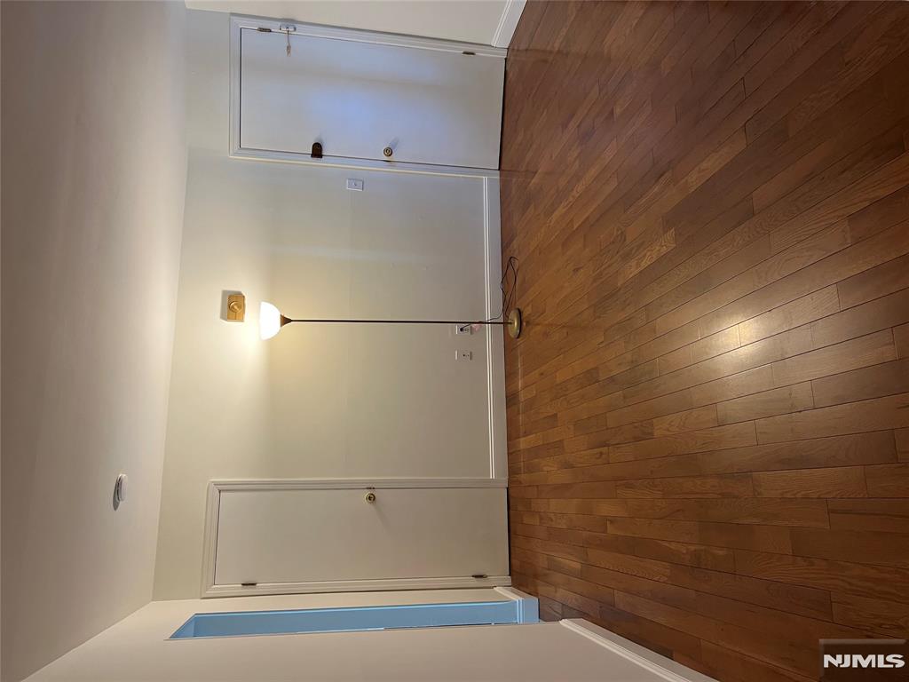 435 Teaneck Road 5