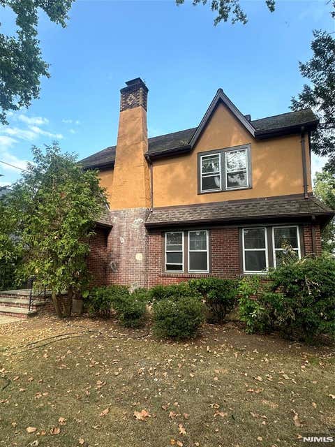 Photo of 325 Bogert, Ridgewood Village, NJ 07450 (MLS # 26023418)