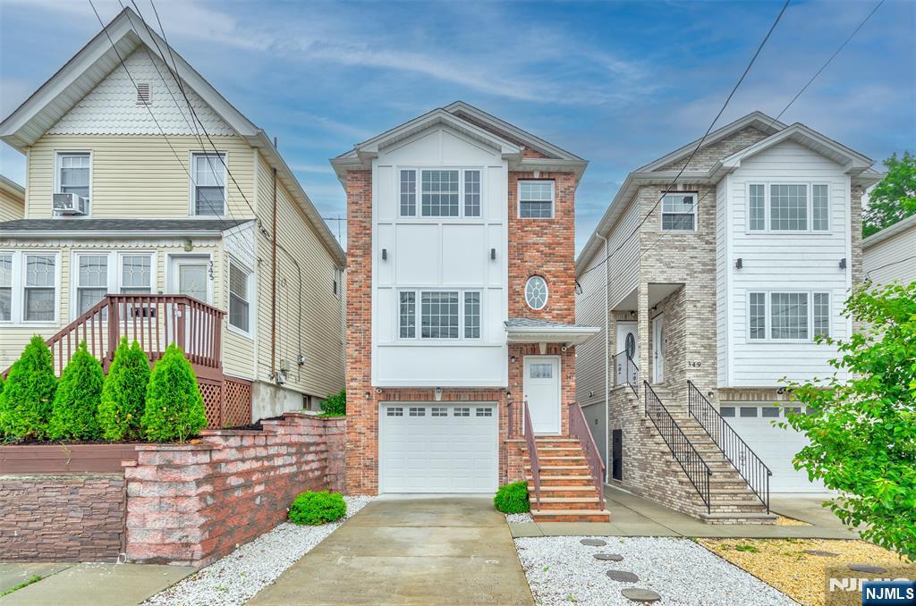 Property for Sale at 347 Forest Street, Kearny, New Jersey - Bedrooms: 4 
Bathrooms: 3 
Rooms: 6  - $799,000