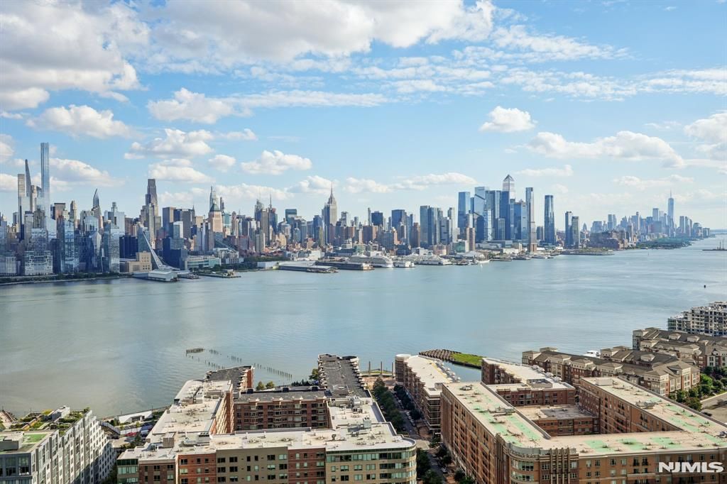 Photo of 6040 Boulevard East #23 G, West New York, NJ 07093 (MLS # 25036214)