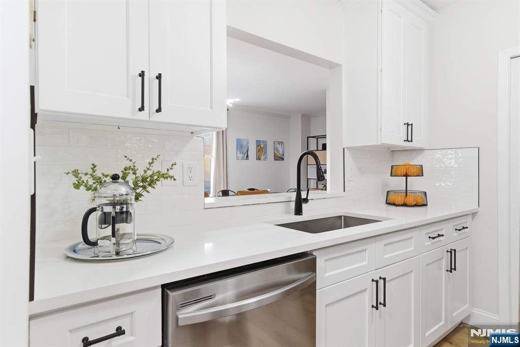 200 Paterson Avenue 1A