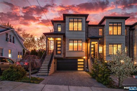 Photo of 519 Walnut Street, Fort Lee, NJ 07024 (MLS # 26013224)