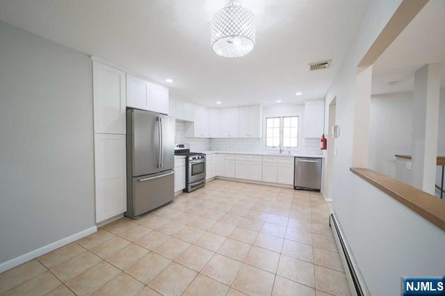 830 Elizabeth Street 2