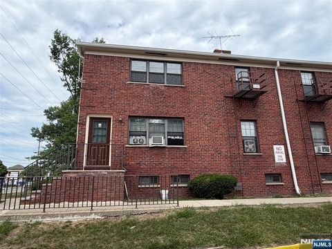 Photo of 51 Essex #B, Maywood, NJ 07607 (MLS # 26021362)