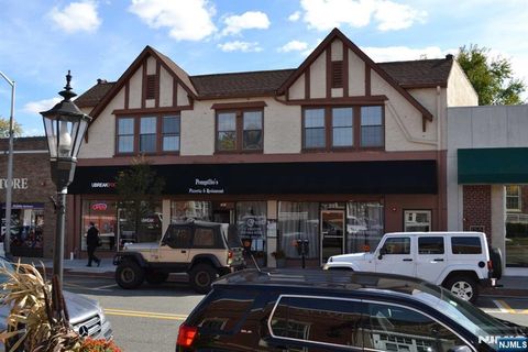 Photo of 225 Westwood Ave #(7), Westwood, NJ 07675 (MLS # 26001040)