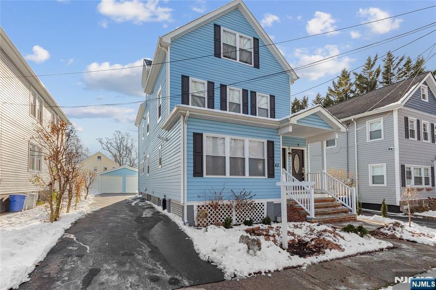 This recently fully renovated apartment offers an eat-in kitchen with stainless steel appliances, LR/DR open space, three bedrooms with ample closets, and two full baths. This apartment comes with an exclusive access to the basement which has a washer and dryer and storage space. This entire apartment has central air and forced hot air and includes a 2 car garage. Pets are negotiable depending on breed and subject to an additional monthly fee. Close to NYC transportation, shops, restaurants, and major highways.