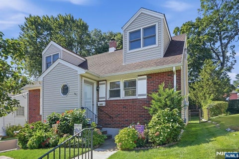 Photo of 270 Coolidge Avenue, Hasbrouck Heights, NJ 07604 (MLS # 26035188)