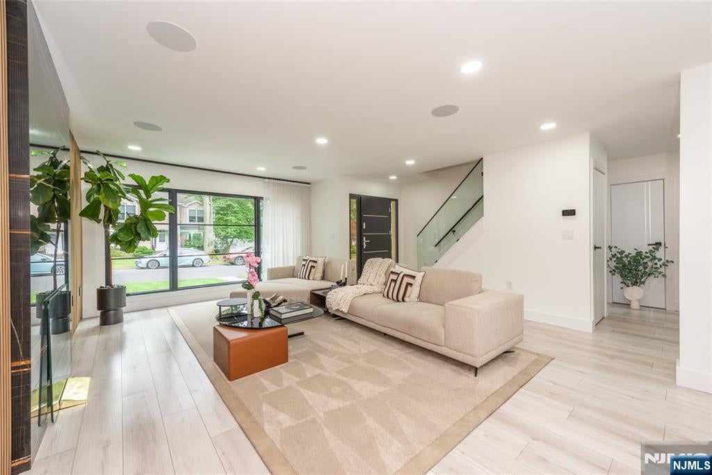 920 Phelps Road