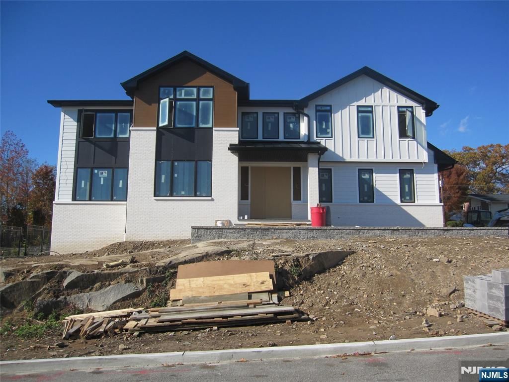 Photo of 316 Bolz Street, Englewood Cliffs, NJ 07632 (MLS # 25039687)