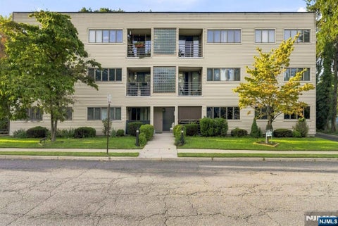 Photo of 24 Crest Street #2C, Westwood, NJ 07675 (MLS # 26034366)