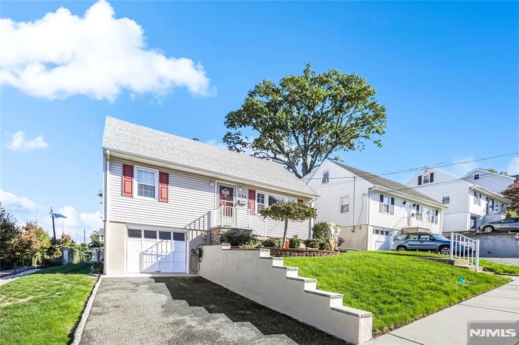 Photo of 225 Marlboro Road, Wood Ridge, NJ 07075 (MLS # 25037713)