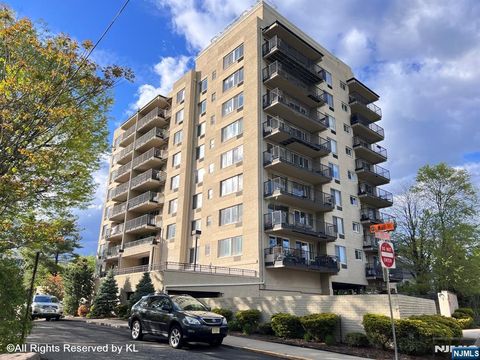 1 Wall Street Unit 5F, Fort Lee, NJ 07024 - MLS#: 25006940