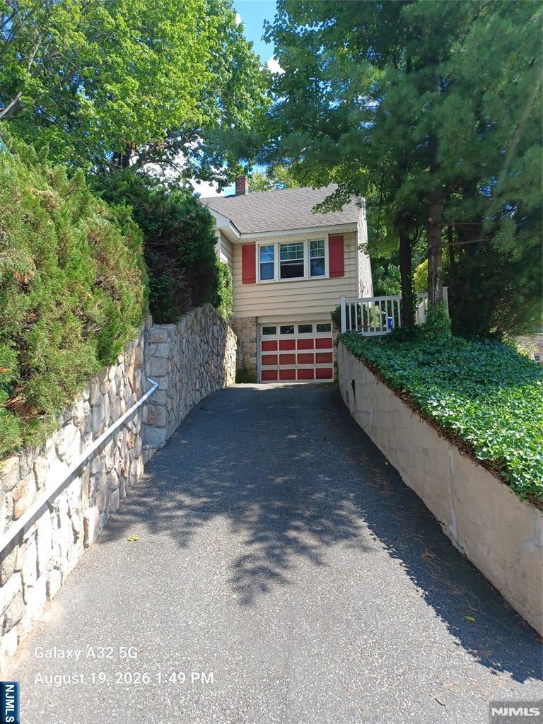 225 Jackson Avenue