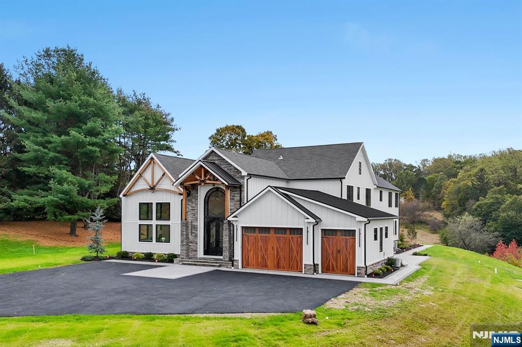 465 Cherry Lane