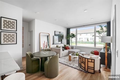 Photo of 18 Park AVE #1302, Old Tappan, NJ 07675 (MLS # 26024134)