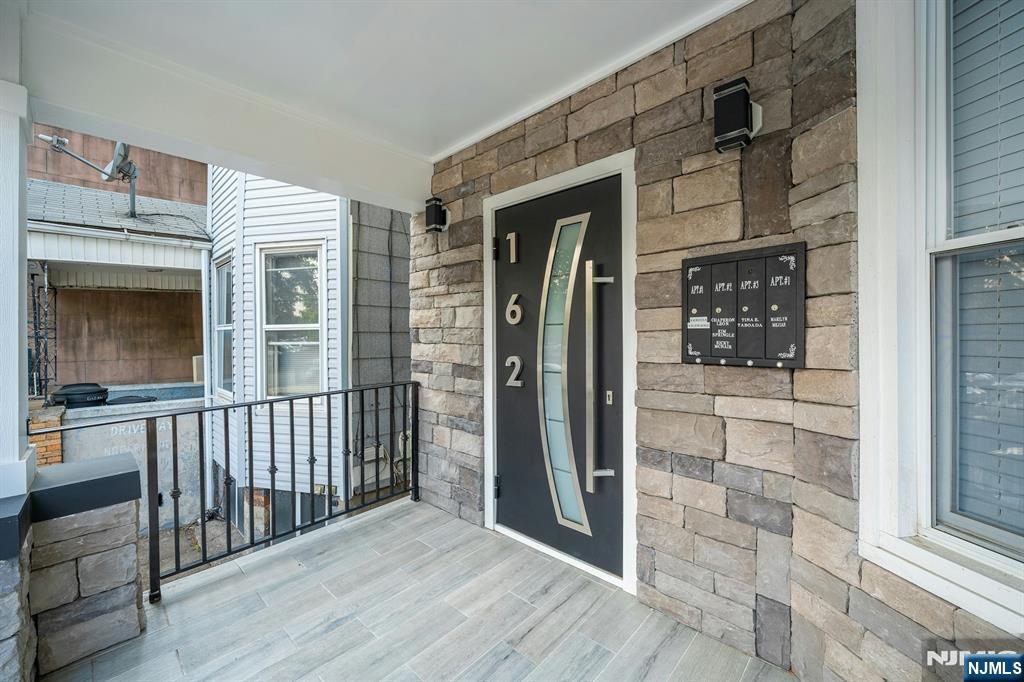 162 Glenwood Avenue