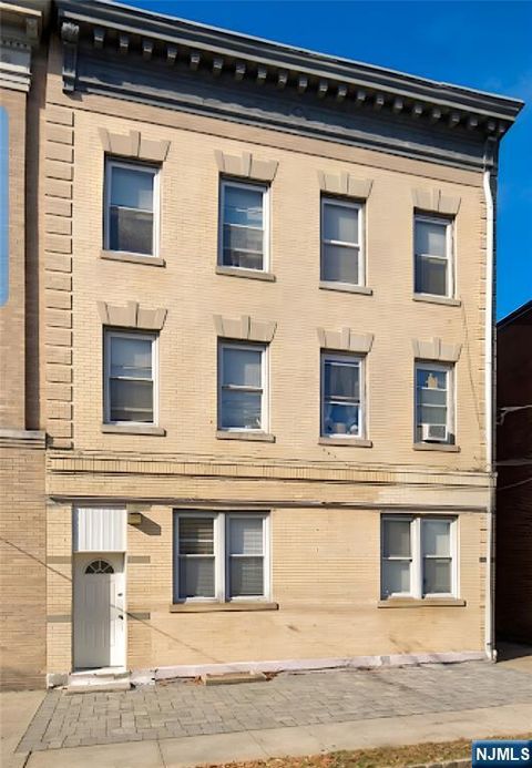 Photo of 83 Ashland Avenue, West Orange, NJ 07052 (MLS # 26015388)