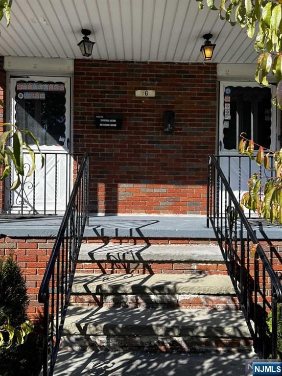 76 MARCELLUS Avenue