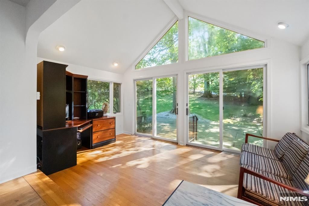 Photo of 136 Stonehurst Drive, Tenafly, NJ 07670 (MLS # 25036108)