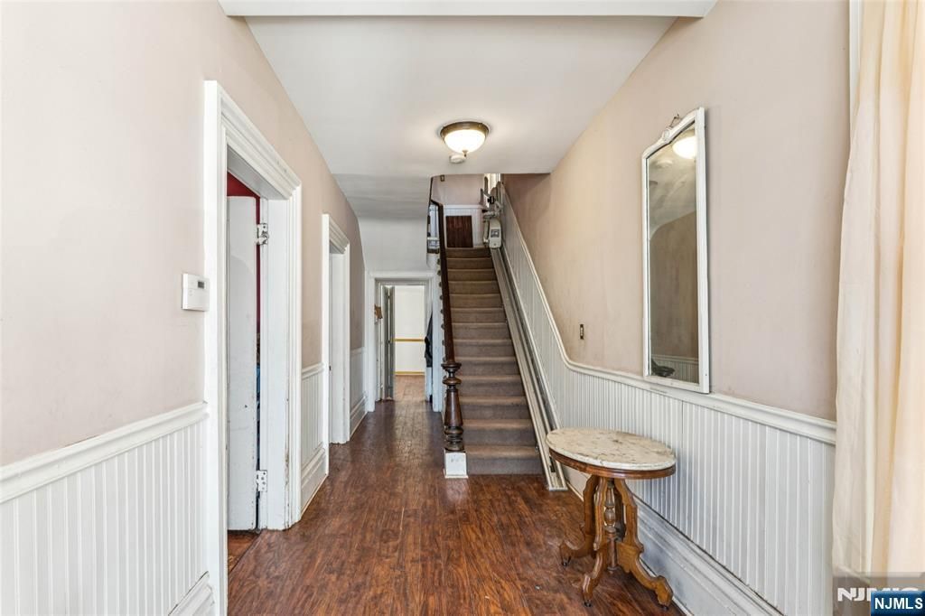 Photo of 27 Oakland Avenue, Bloomfield, NJ 07003 (MLS # 26007839)