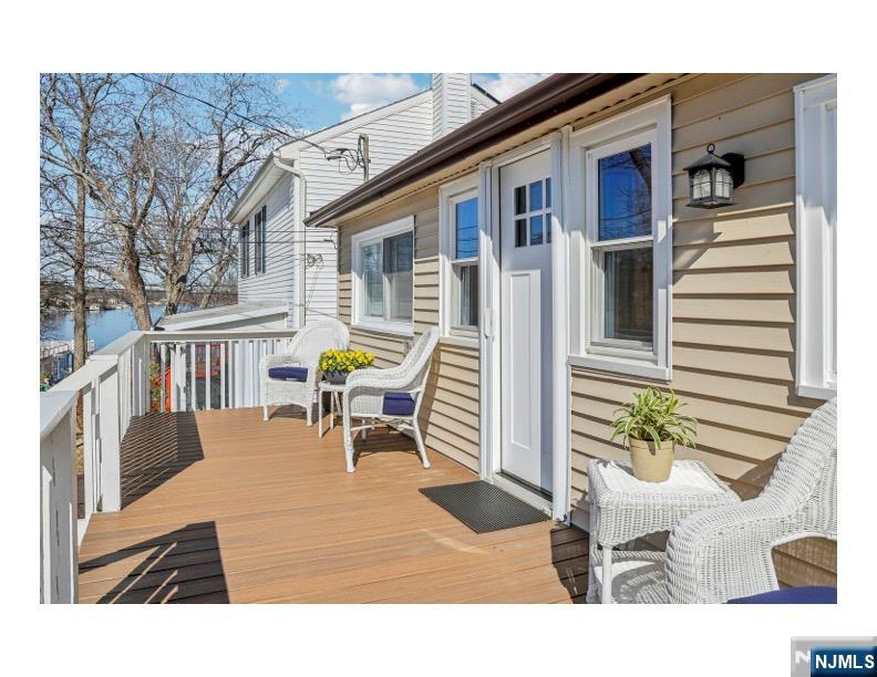 Mount Arlington Boro, New Jersey 07856, United States, 2 Bedrooms Bedrooms, ,1 BathroomBathrooms,Residential,Pending,93109