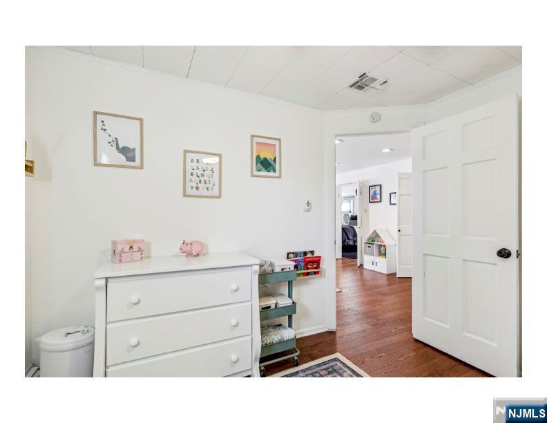 Mount Arlington Boro, New Jersey 07856, United States, 2 Bedrooms Bedrooms, ,1 BathroomBathrooms,Residential,Pending,93109