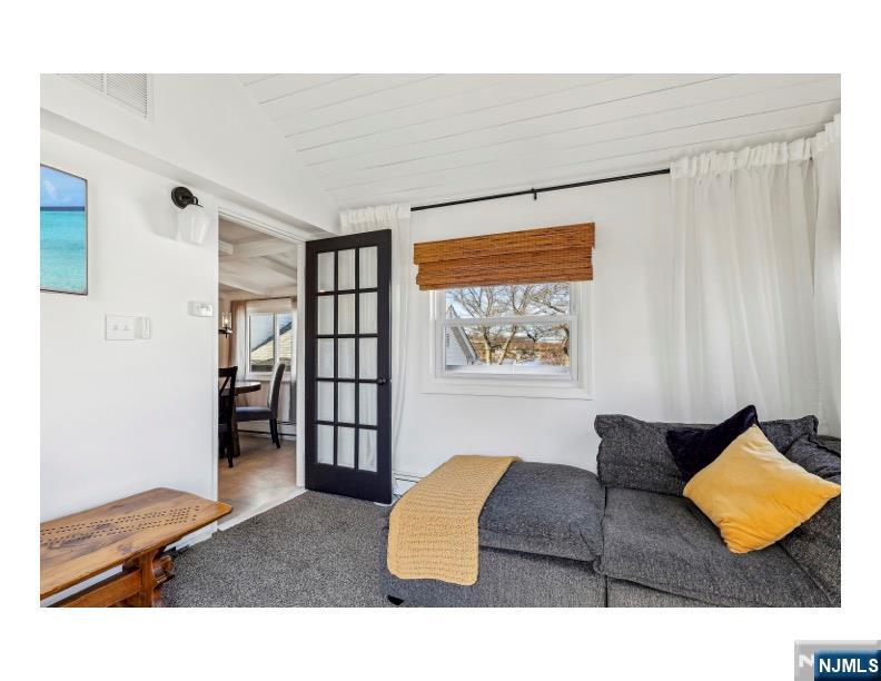 Mount Arlington Boro, New Jersey 07856, United States, 2 Bedrooms Bedrooms, ,1 BathroomBathrooms,Residential,Pending,93109