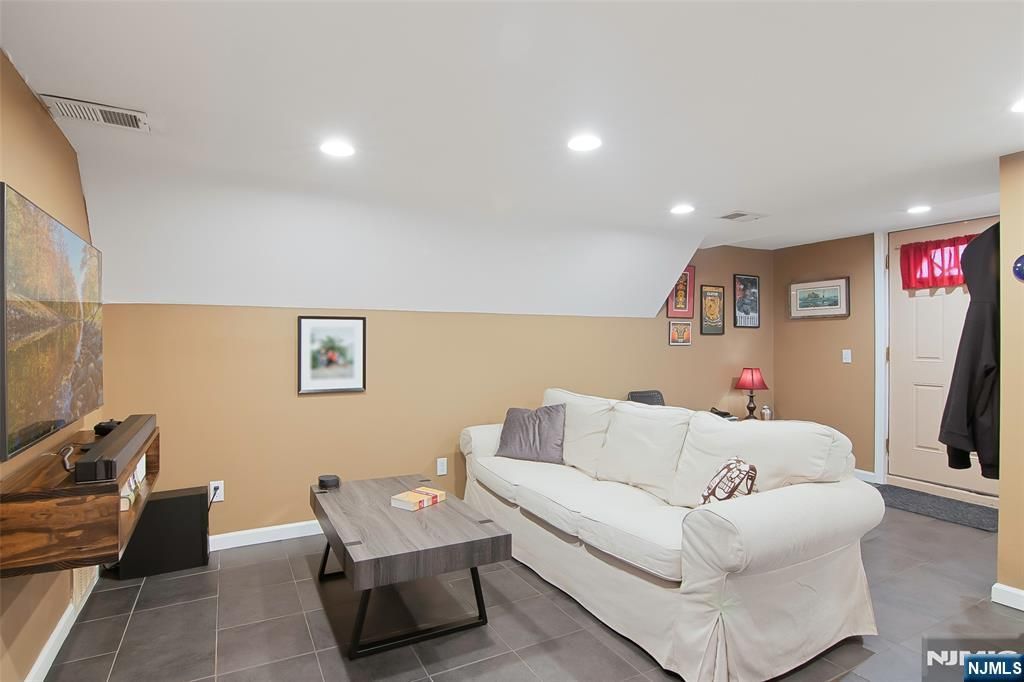 Photo of 102 Beech Street, Kearny, NJ 07032 (MLS # 25036006)