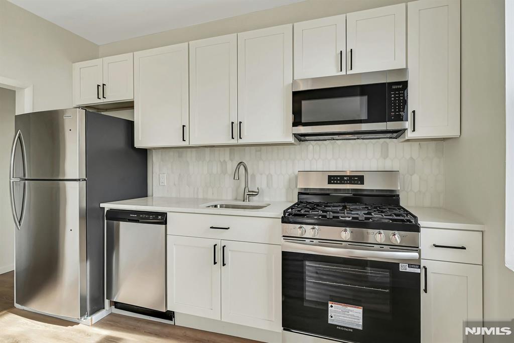 7505 Palisade Avenue 201