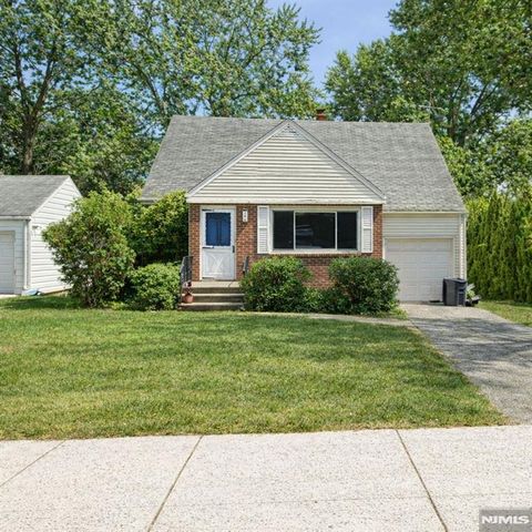 841 Prince Street Teaneck NJ 07666