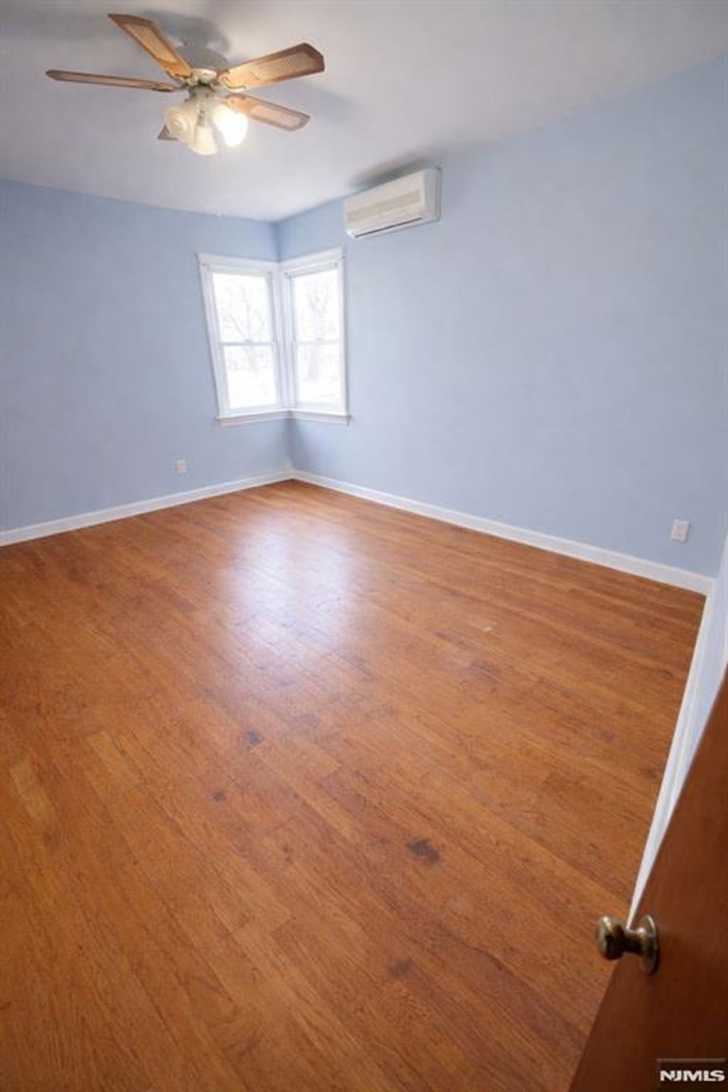 Photo of 841 Prince Street, Teaneck, NJ 07666 (MLS # 26009900)