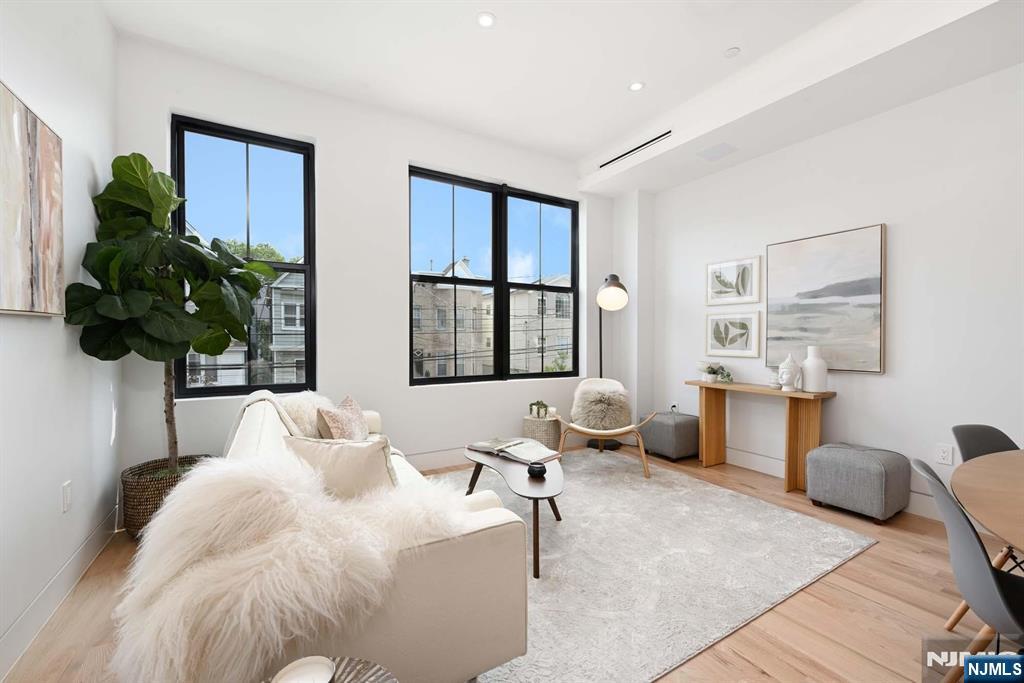 29 Armstrong Avenue 2