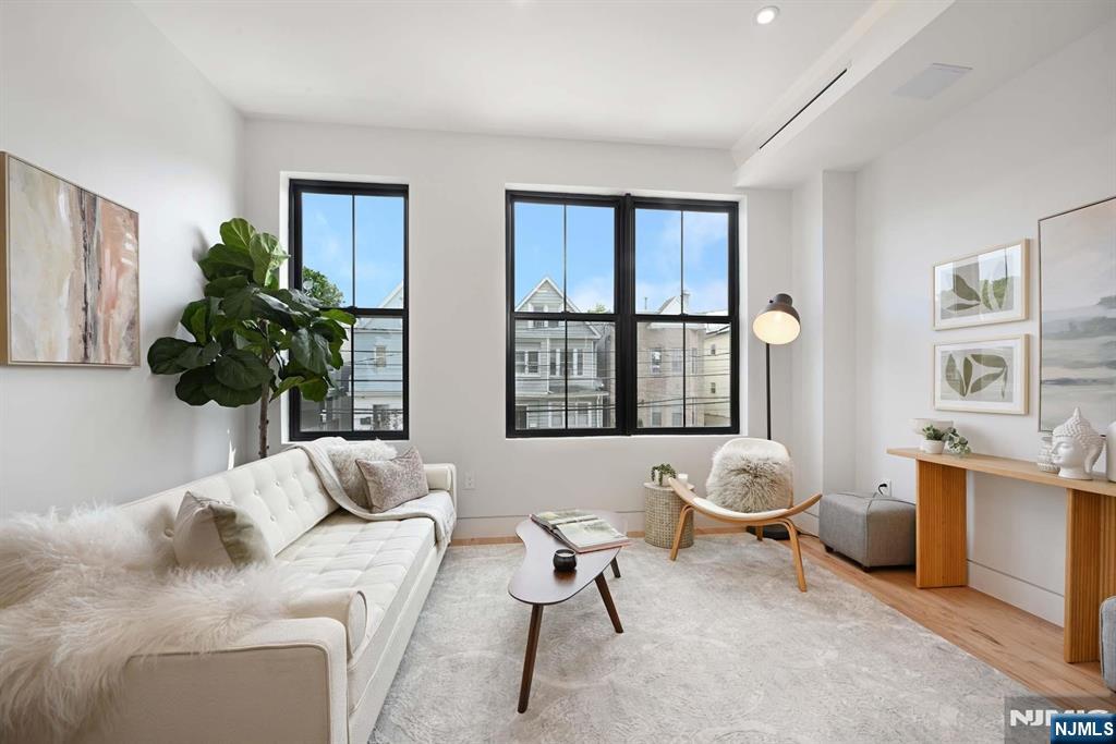 29 Armstrong Avenue 2