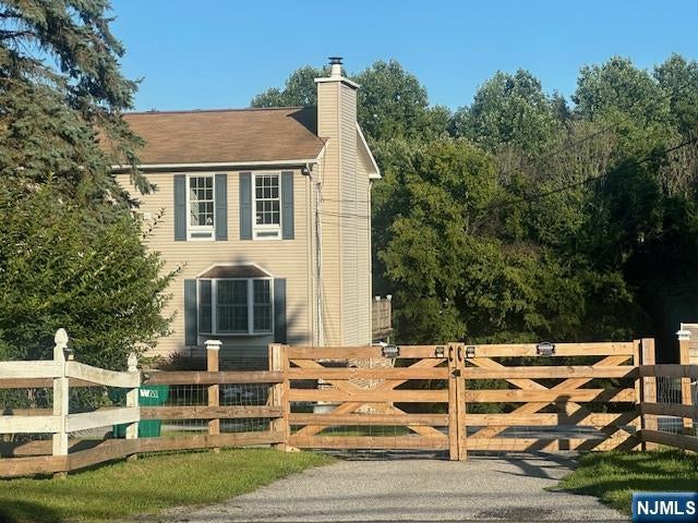 1754 County Rd 565