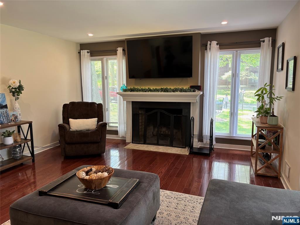 Hackettstown, New Jersey 07840, United States, 1 Bedroom Bedrooms, ,1 BathroomBathrooms,Residential,Active,136578