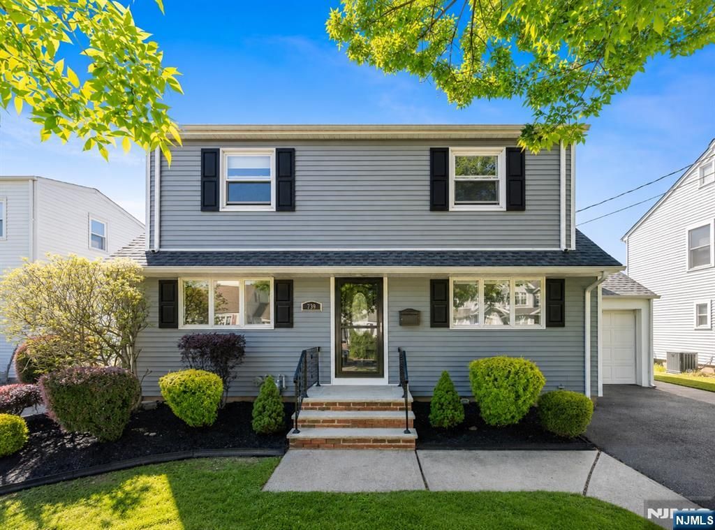 Photo of 739 Lincoln Avenue, Maywood, NJ 07607 (MLS # 26017852)