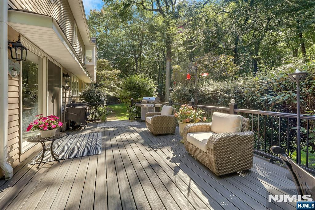 Homes for Sale in Northern NJ | ThisIsRiverEdge.com 14 Longridge Road