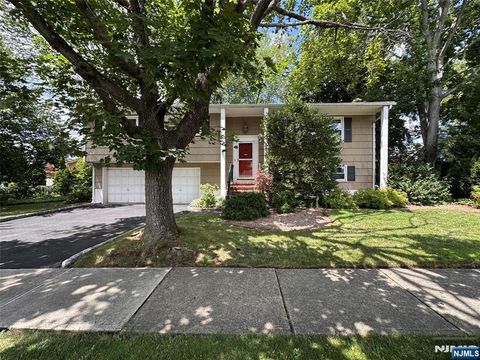 Photo of 701 Bellair Avenue, Fair Lawn, NJ 07410 (MLS # 25024722)