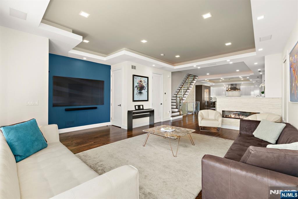 504 Undercliff Avenue